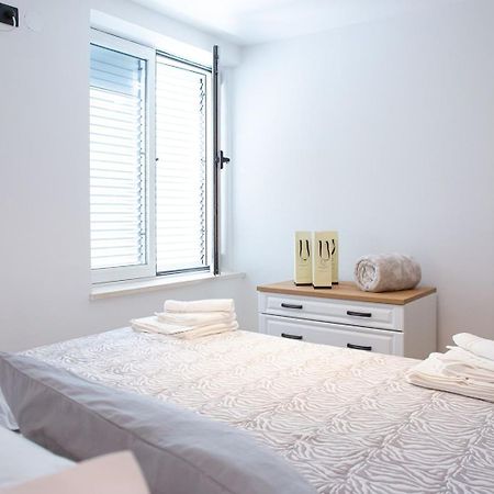 Three Bedroom Apartment With Old Town View - Orlanda'S Apartment Dubrovnik Eksteriør billede