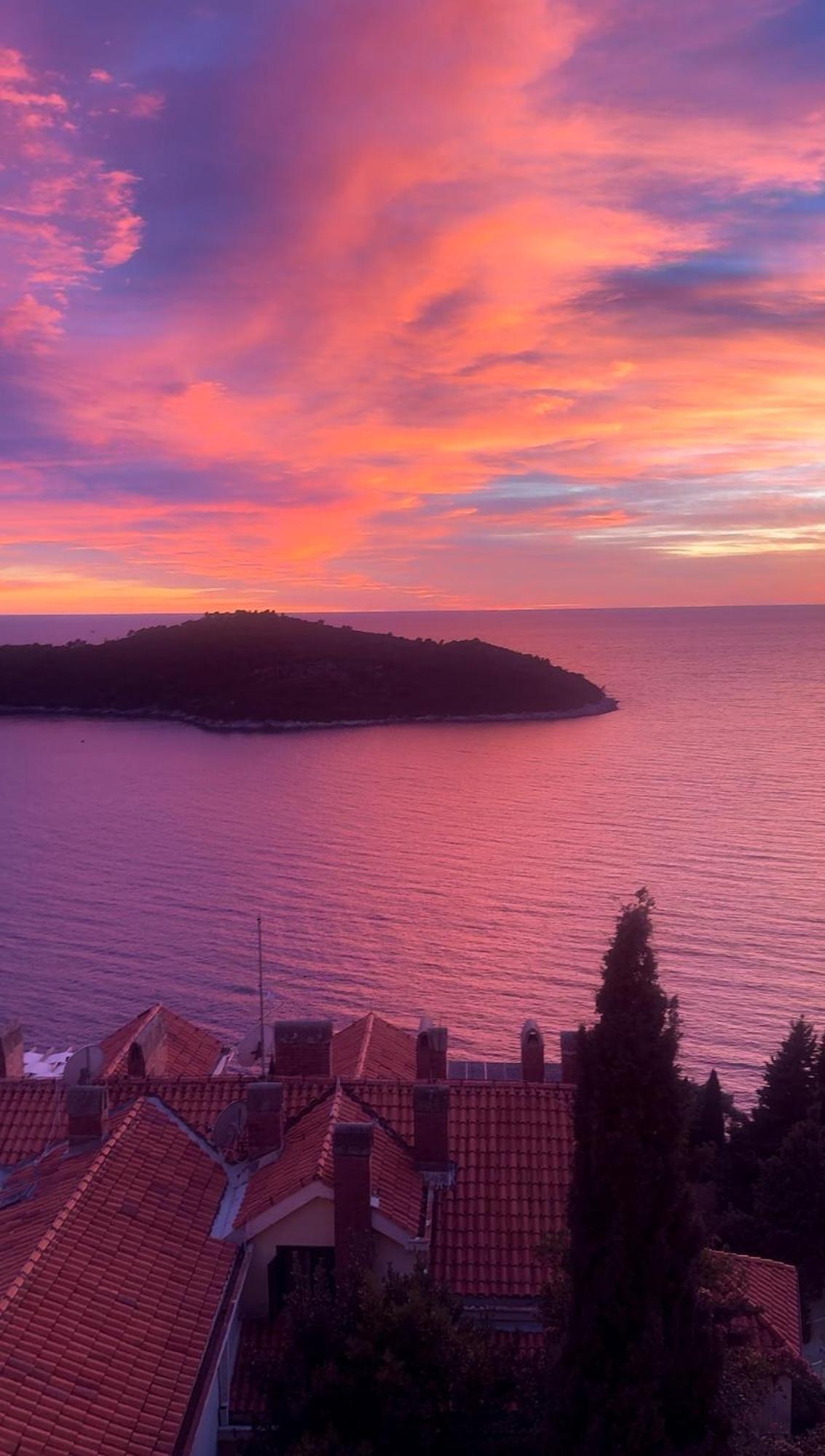 Three Bedroom Apartment With Old Town View - Orlanda'S Apartment Dubrovnik Eksteriør billede