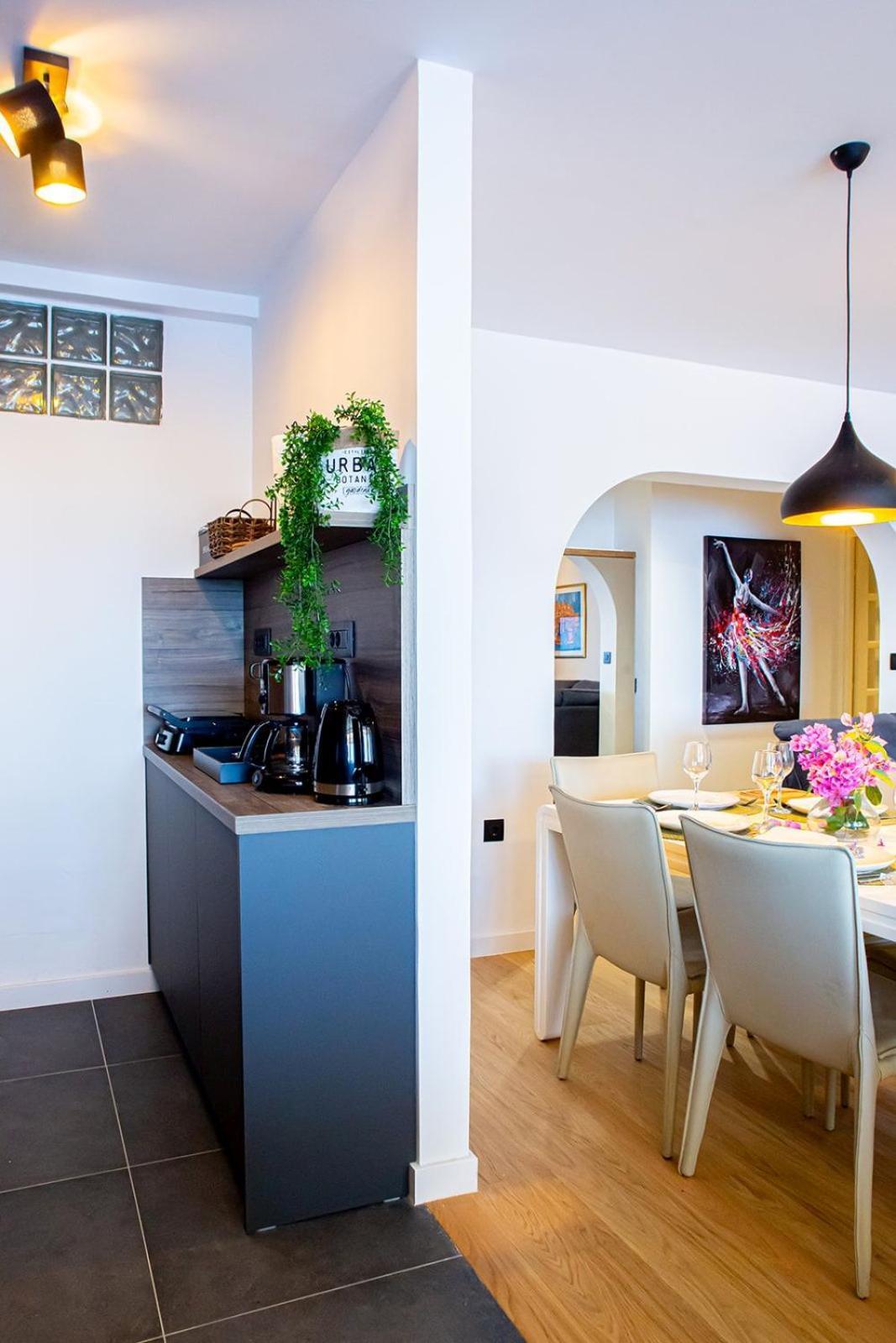 Three Bedroom Apartment With Old Town View - Orlanda'S Apartment Dubrovnik Eksteriør billede