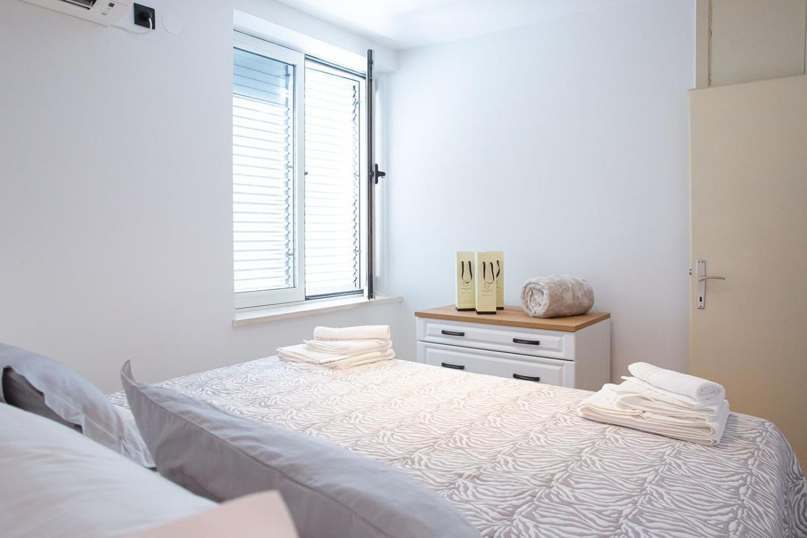 Three Bedroom Apartment With Old Town View - Orlanda'S Apartment Dubrovnik Eksteriør billede
