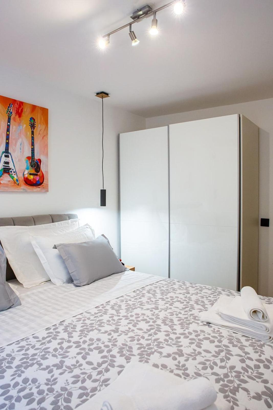 Three Bedroom Apartment With Old Town View - Orlanda'S Apartment Dubrovnik Eksteriør billede
